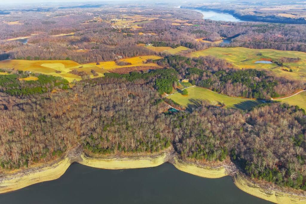 Fawn Run On Lake Cumberland Nancy Ngoại thất bức ảnh